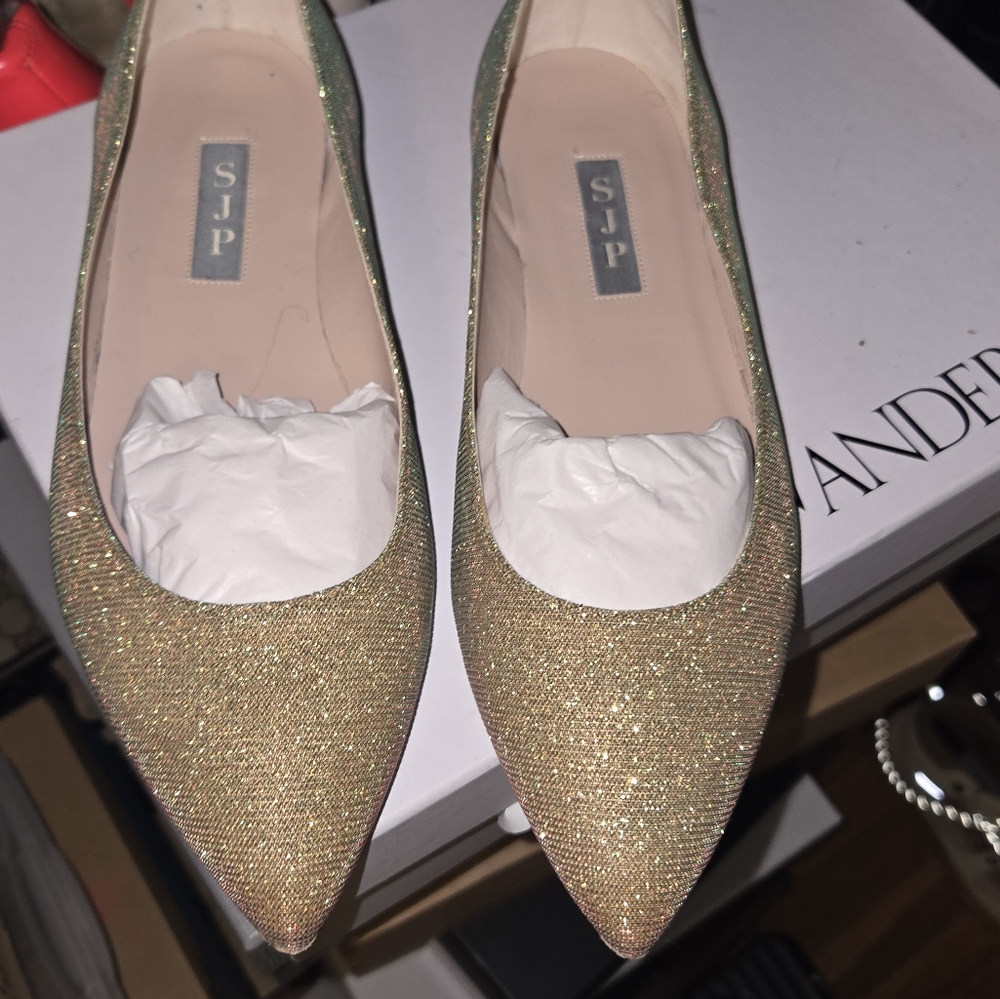 SJP Flats, size 7.5 shimmer gold